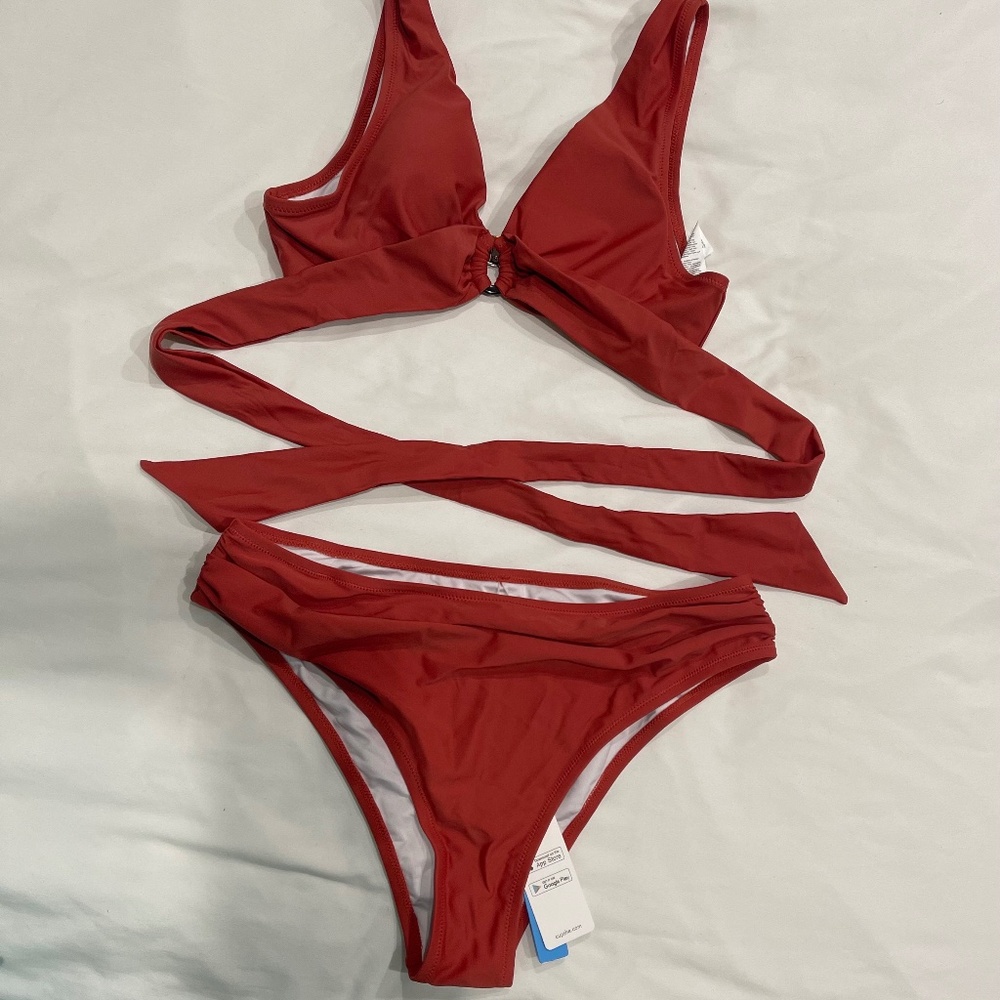 Cupshe bikini top medium and bottom large orange